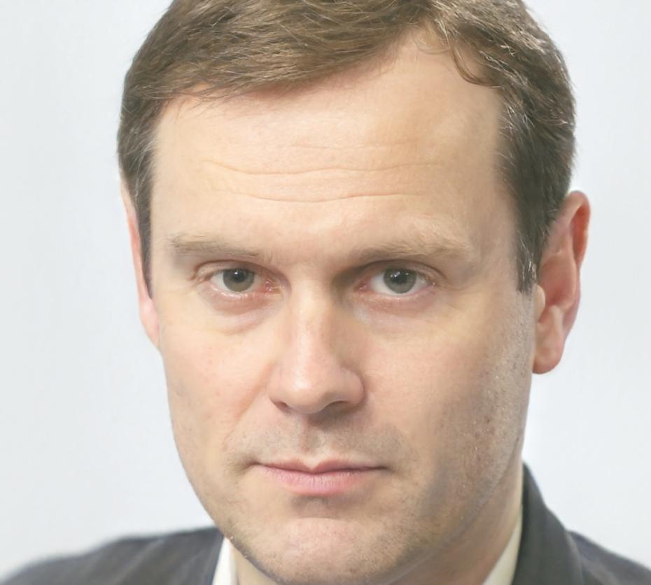 Finance instructor explaining investment concepts during workshop session